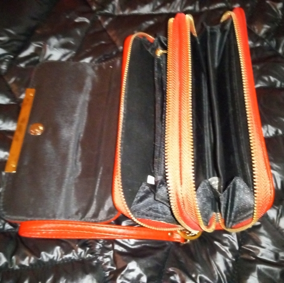 🍄 sale!!! Wristlet or large wallet - Picture 7 of 7